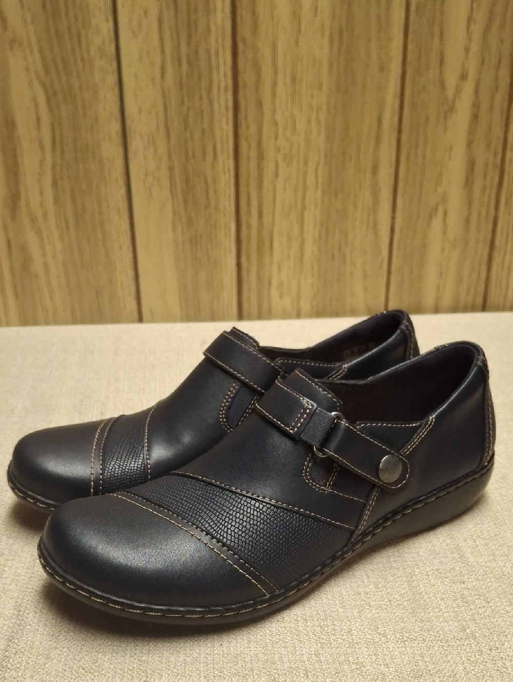 NEW Clarks Ashland Gem Women's Slip On  LEATHER Shoes, Navy Blue, Size 10 N